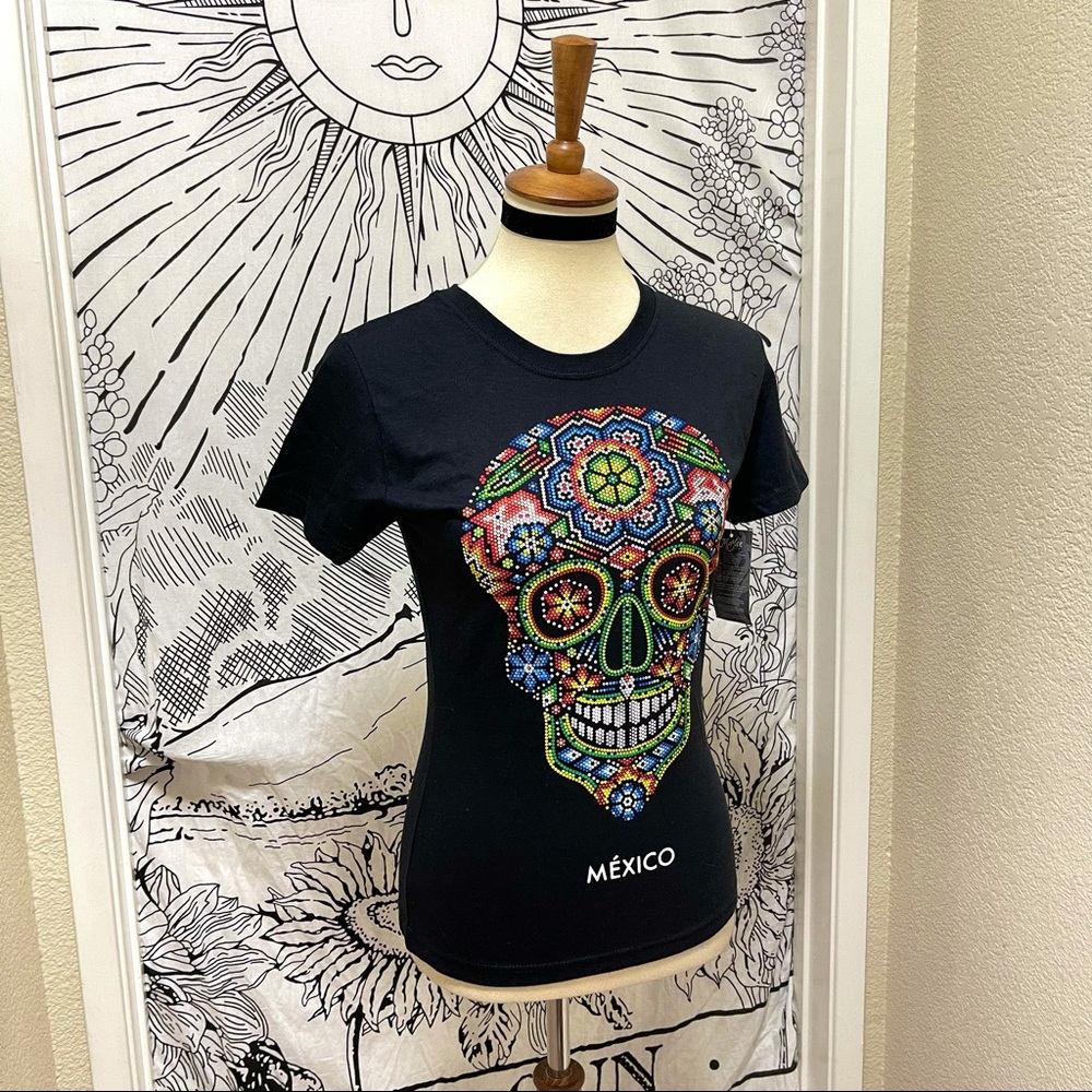 π Beautiful Mexican skull top - Picture 3 of 11